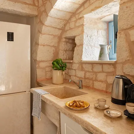 Trullo Pia Монополи